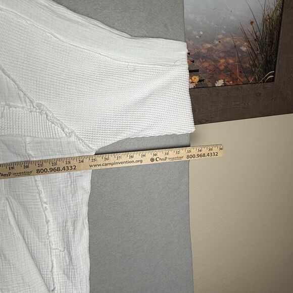 POL Oversized White Button Up Star Buttons Boho Beachy Sz S Raw Hems - Picture 4 of 6